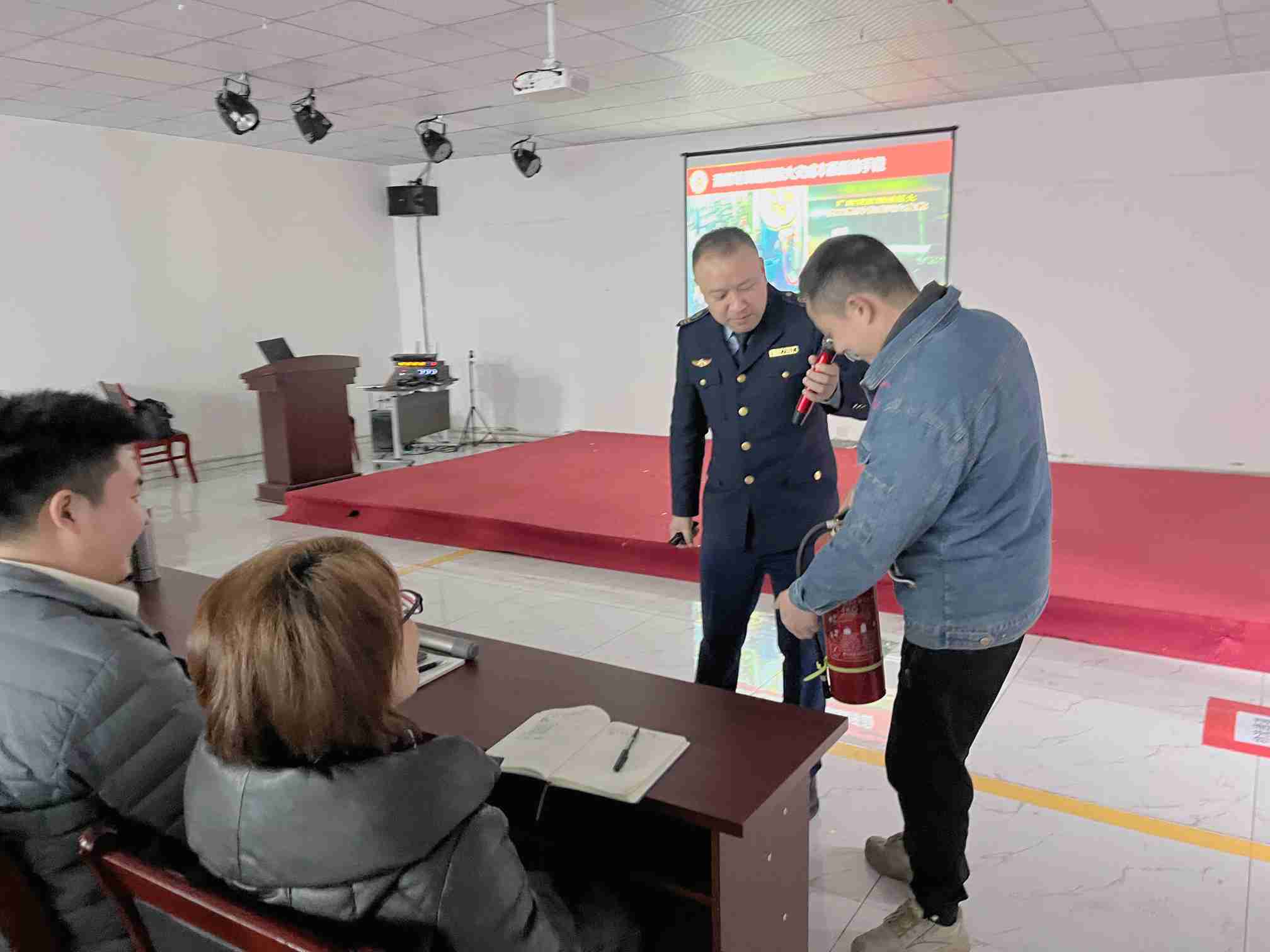 涵源環(huán)保2025年度開工大會(huì)